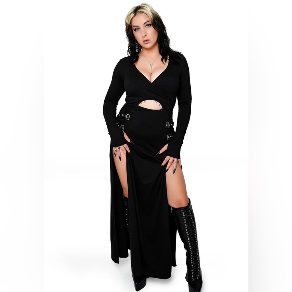 Forest Ink Nightshade Gothic Maxi Dress in Black - Picture 4 of 12